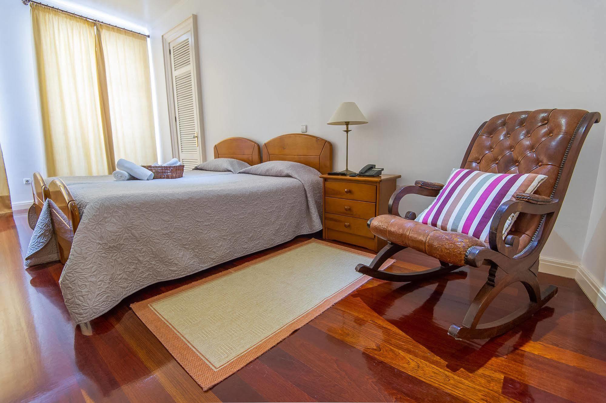 Comercial Boutique Guest House Ponta Delgada Exteriör bild