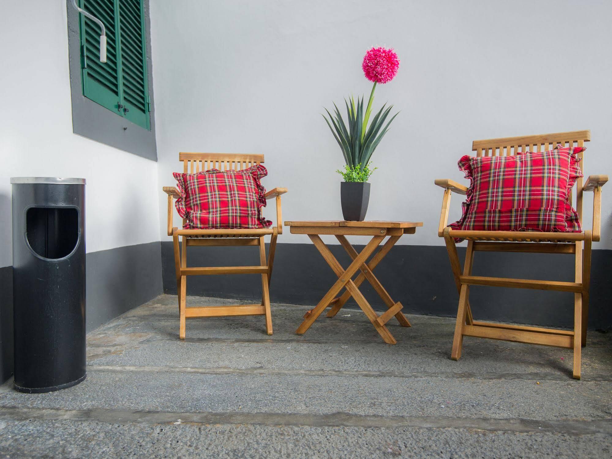 Comercial Boutique Guest House Ponta Delgada Exteriör bild